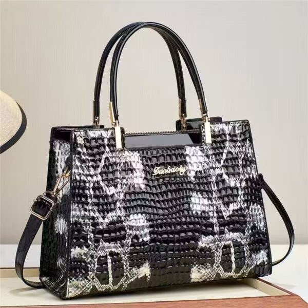 One-shoulder Portable Messenger Bag Is Popular For Women's Large Bags Women This Year - Image 6